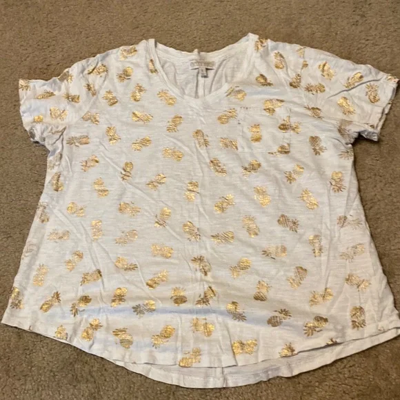 Gold foil pineapple t-shirt - Picture 1 of 8